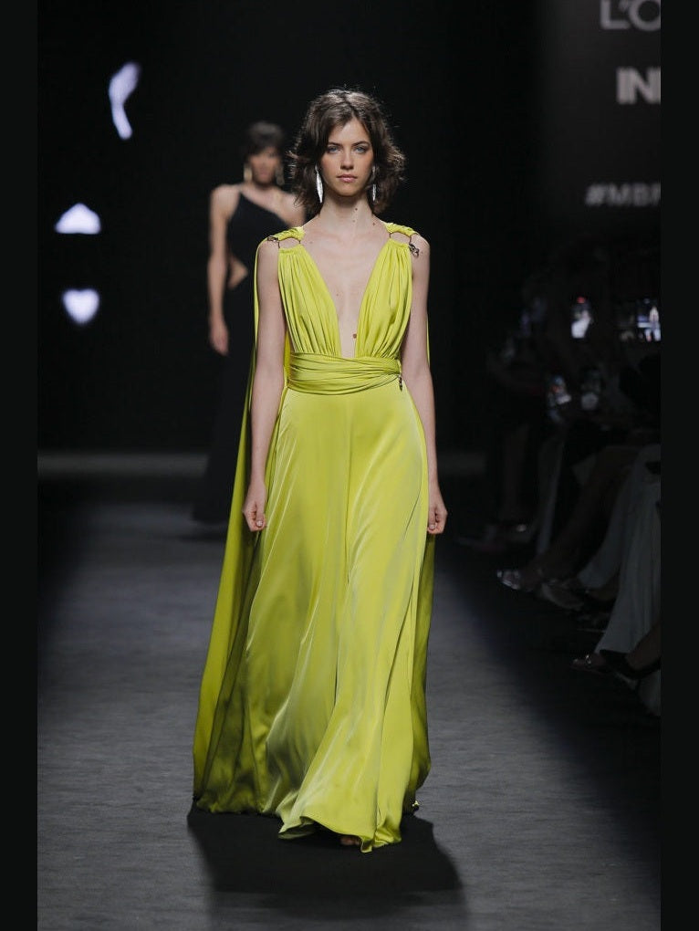 Sleeveless Sudán Gown