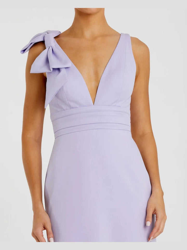 Sleeveless V Neck Bow Detail Mermaid Gown