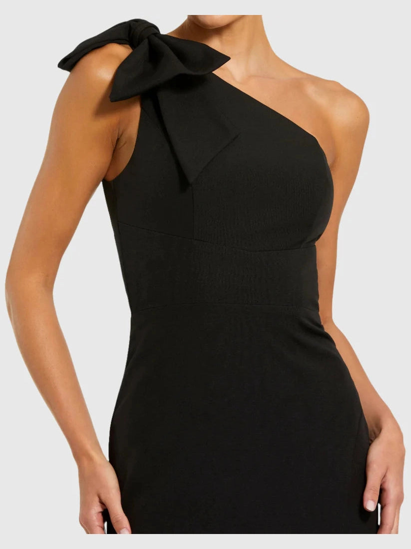 Crepe One Shoulder Fitted Gown With Bow