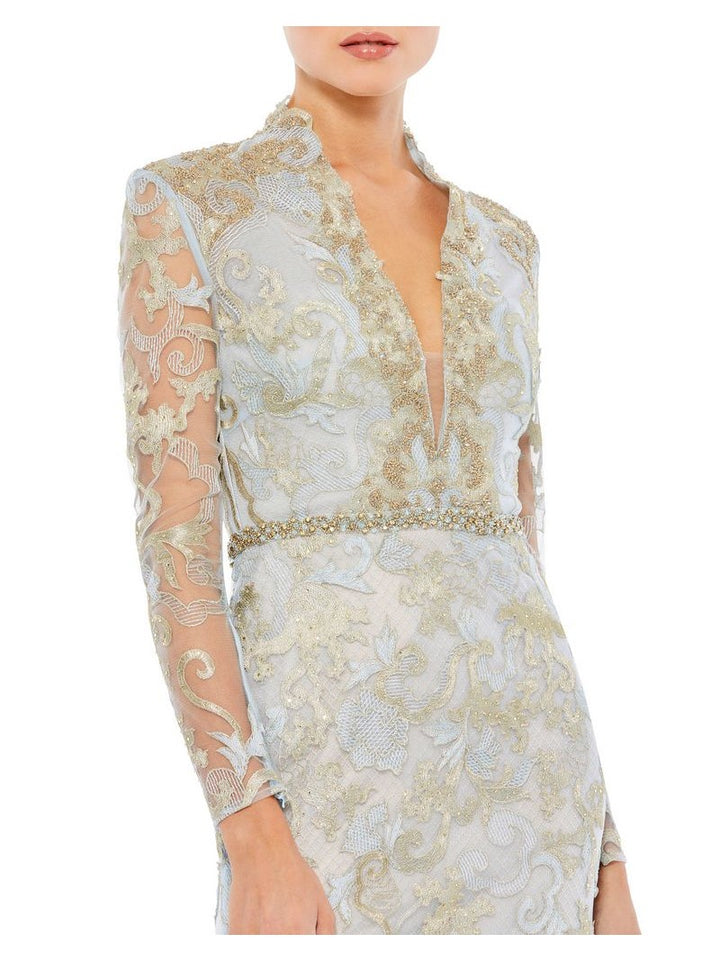 Queen Anne Lace Long Sleeve V-Neck Trumpet Gown