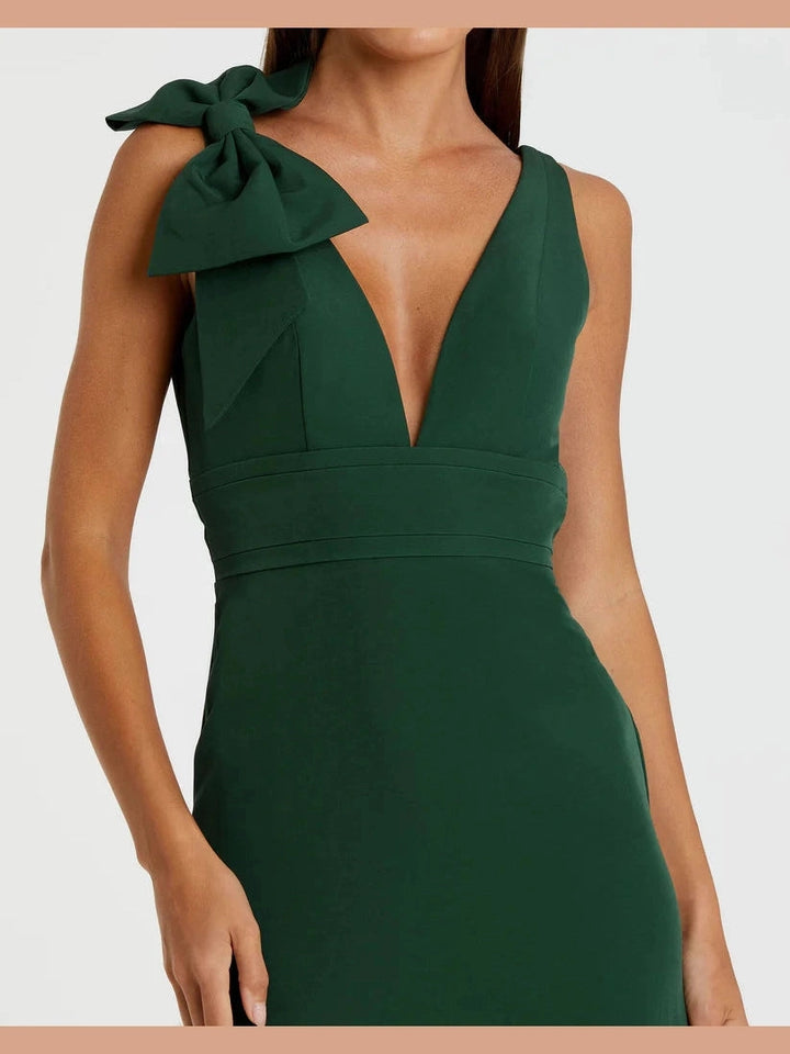 Sleeveless V Neck Bow Detail Mermaid Gown