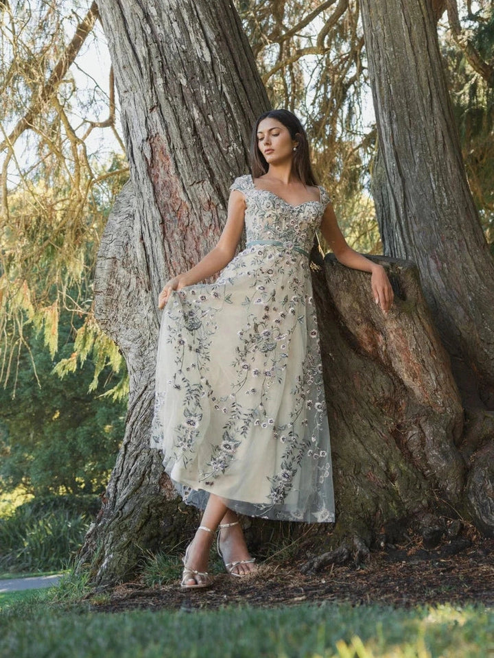 Floral Embroidered Sweetheart Neckline Midi Dress