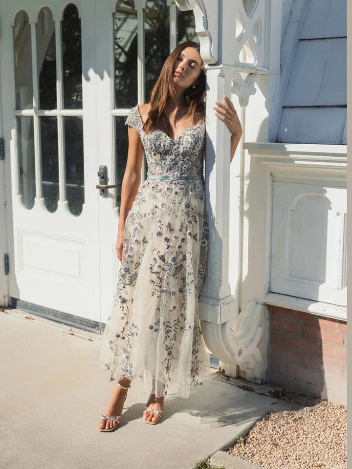 Floral Embroidered Sweetheart Neckline Midi Dress