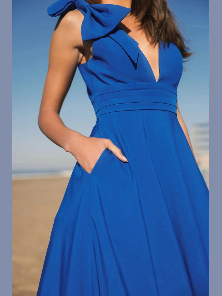 Blue Crepe Sleeveless V Neck Ballgown With Bow