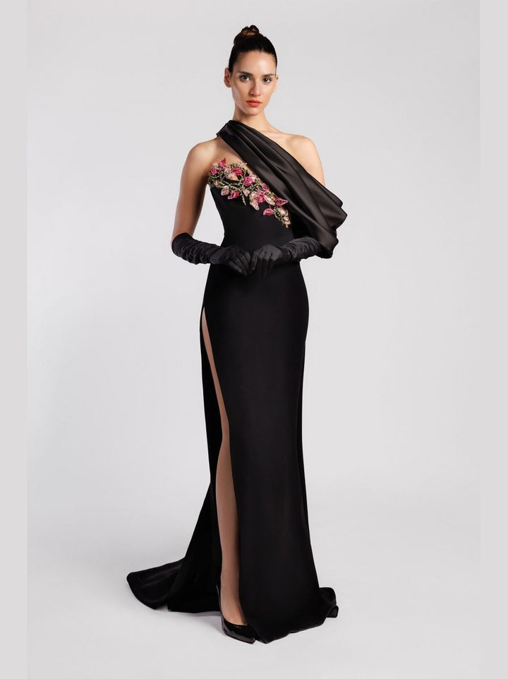 Sleeveless Evening Dress with Floral Embroidery and Side Slit