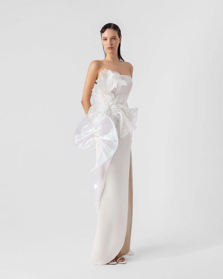 Cascading 3D Holographic Peplum Pearly Off-White Evening Dress