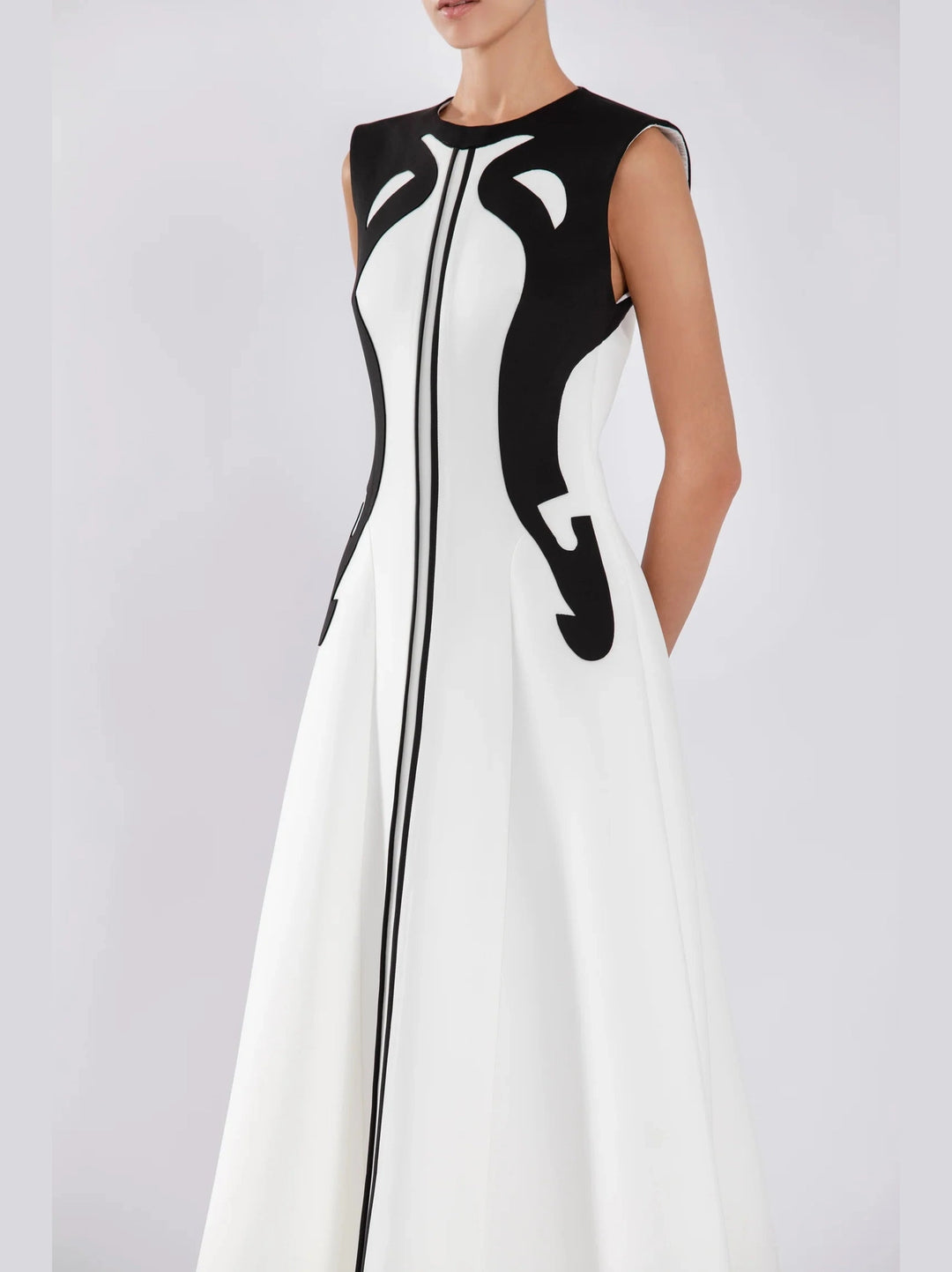 B/W NEOPRENE
DRESS