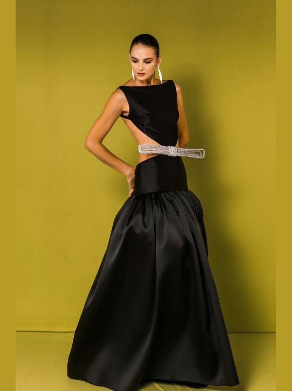 Sleeveless Rumania Gown